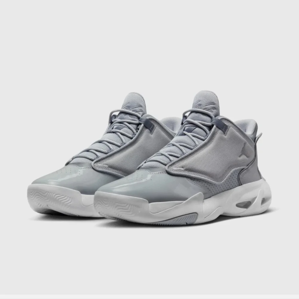 Jordan's Air Max Aura 4